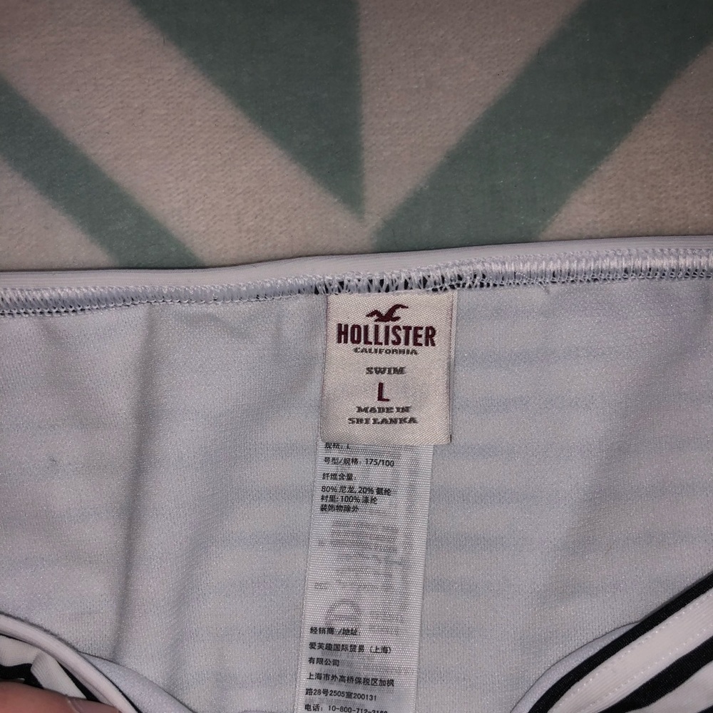 Hollister Bikini: Top & Bottom!! - Picture 4 of 4